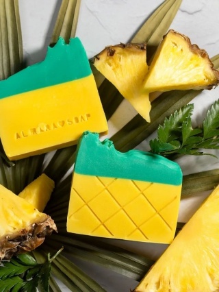 Pinapple, limitowane mydło o zapachu ananasa 100 g – Almarasoap