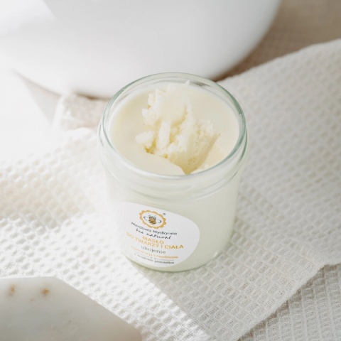 Masło do twarzy i ciała Ukojenie 65 g – aranżacja