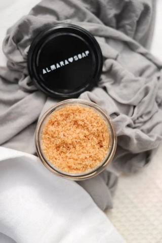 Peeling do ciała Salted Caramel Body Scrub 180 g – Almara Soap