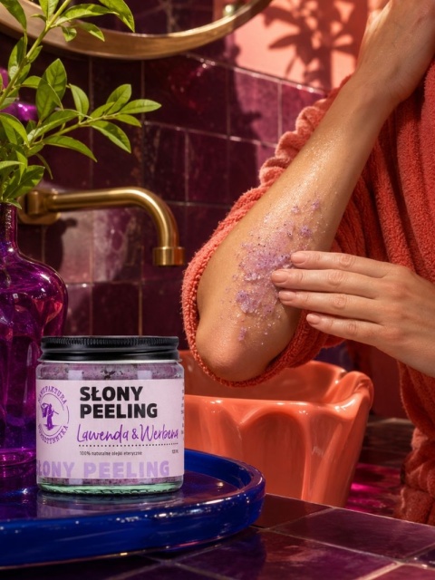 Słony peeling Lawenda & Werbena 120 ml – Manufaktura Bursztynnika, aranżacja
