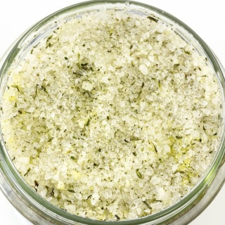 Sól do kąpieli Las o poranku 350 g – Miodowa Mydlarnia